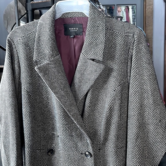 torrid Jackets & Blazers - Torrid 4 Woolen tweed mid length coat